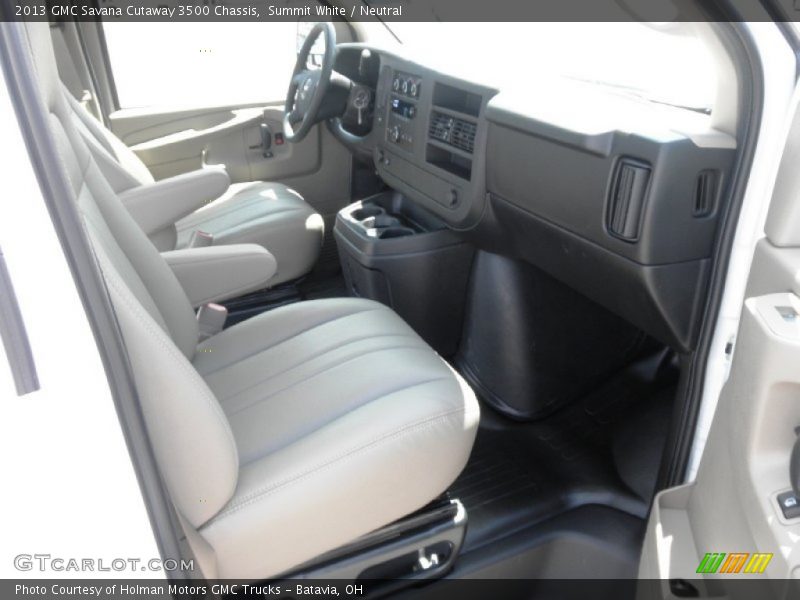 Summit White / Neutral 2013 GMC Savana Cutaway 3500 Chassis