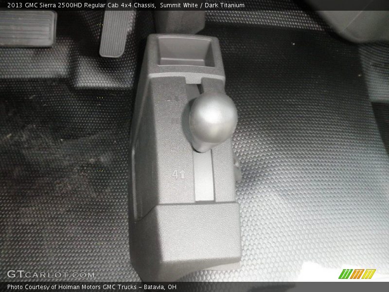 Summit White / Dark Titanium 2013 GMC Sierra 2500HD Regular Cab 4x4 Chassis