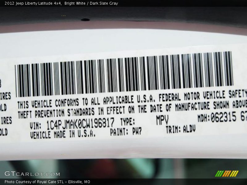 Bright White / Dark Slate Gray 2012 Jeep Liberty Latitude 4x4