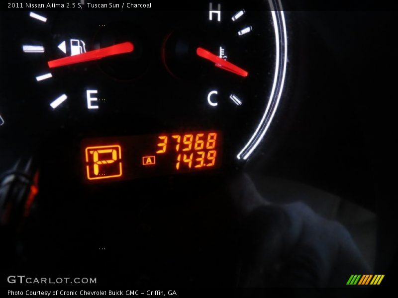Tuscan Sun / Charcoal 2011 Nissan Altima 2.5 S
