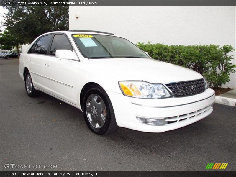 Front 3/4 View of 2003 Avalon XLS