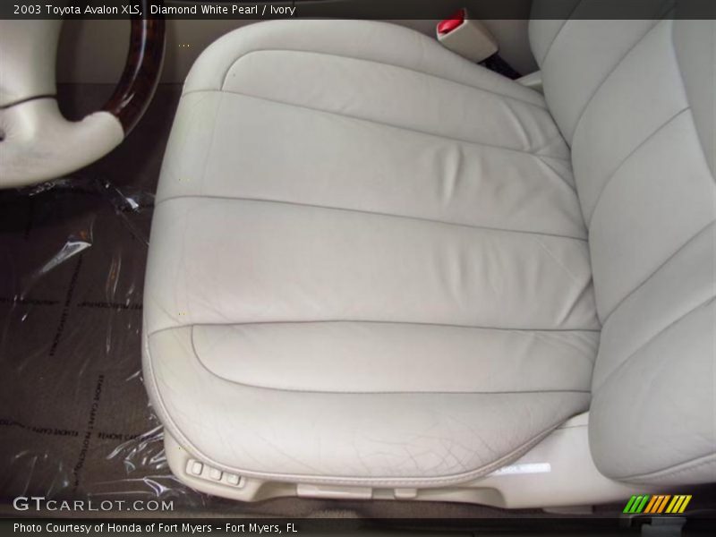 Diamond White Pearl / Ivory 2003 Toyota Avalon XLS