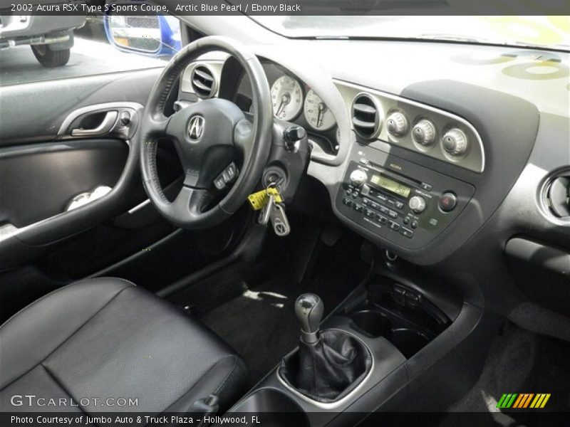 Dashboard of 2002 RSX Type S Sports Coupe