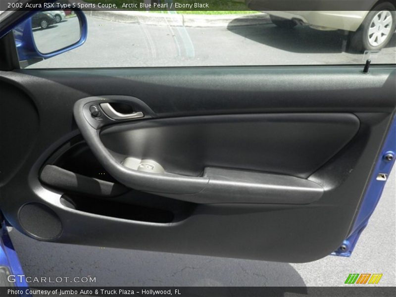 Door Panel of 2002 RSX Type S Sports Coupe