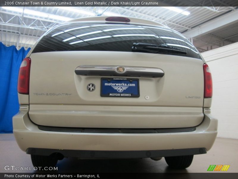 Linen Gold Metallic / Dark Khaki/Light Graystone 2006 Chrysler Town & Country Limited
