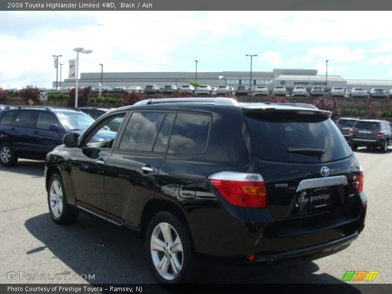 Black / Ash 2009 Toyota Highlander Limited 4WD