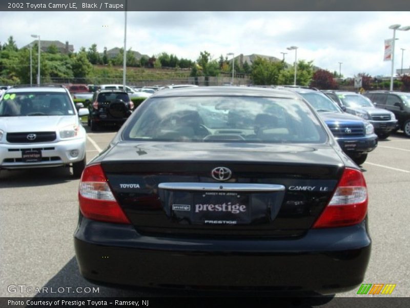 Black / Taupe 2002 Toyota Camry LE