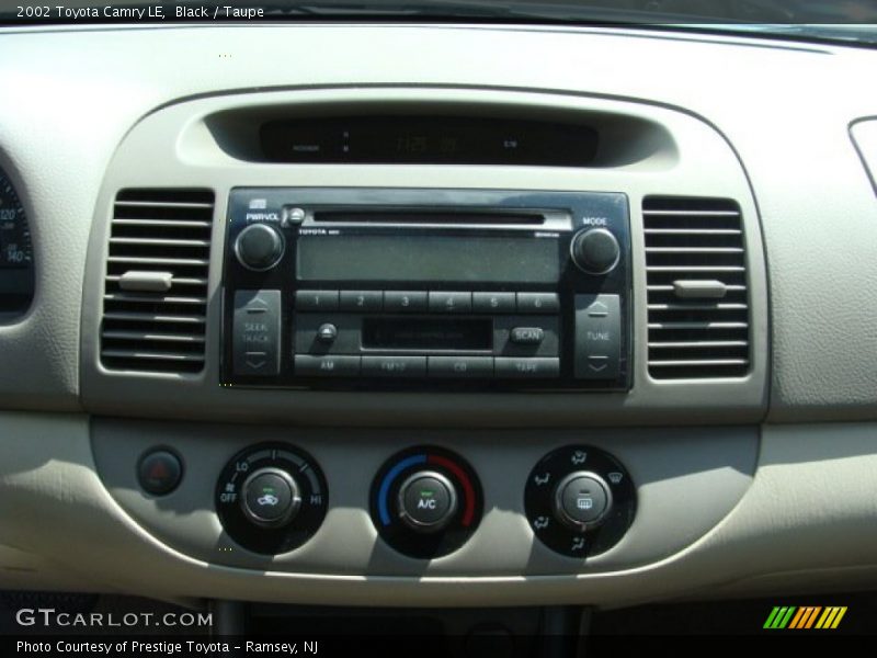 Black / Taupe 2002 Toyota Camry LE