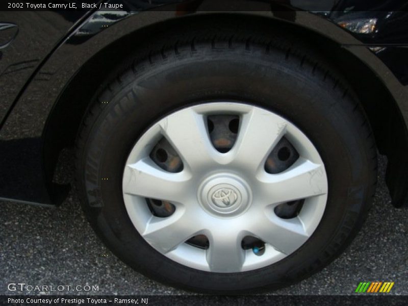 Black / Taupe 2002 Toyota Camry LE