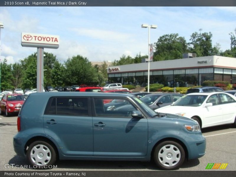 Hypnotic Teal Mica / Dark Gray 2010 Scion xB