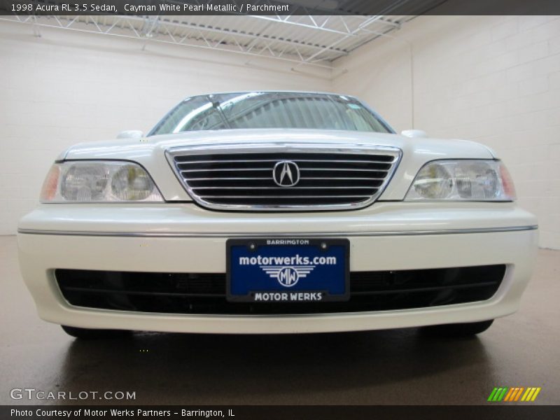 Cayman White Pearl Metallic / Parchment 1998 Acura RL 3.5 Sedan