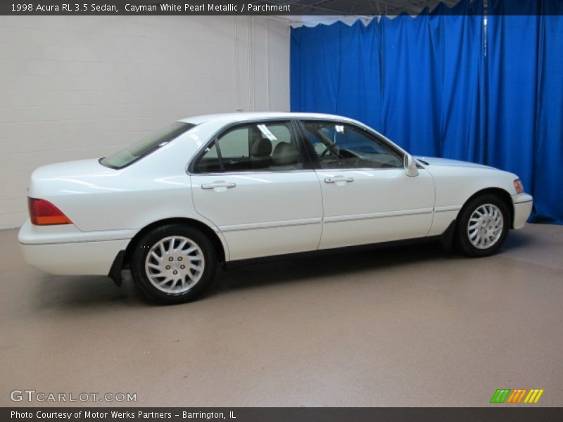 Cayman White Pearl Metallic / Parchment 1998 Acura RL 3.5 Sedan
