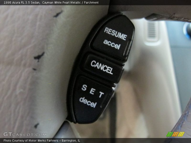 Cayman White Pearl Metallic / Parchment 1998 Acura RL 3.5 Sedan
