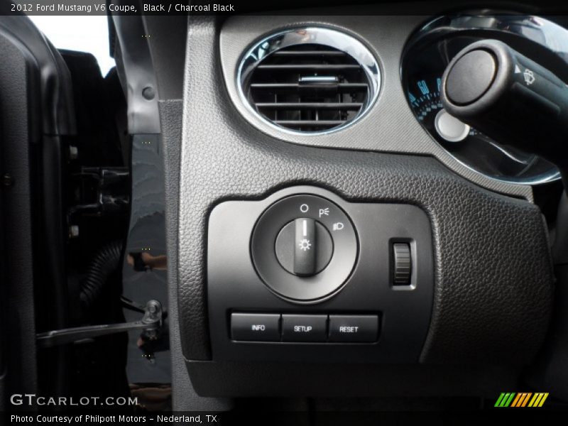 Controls of 2012 Mustang V6 Coupe