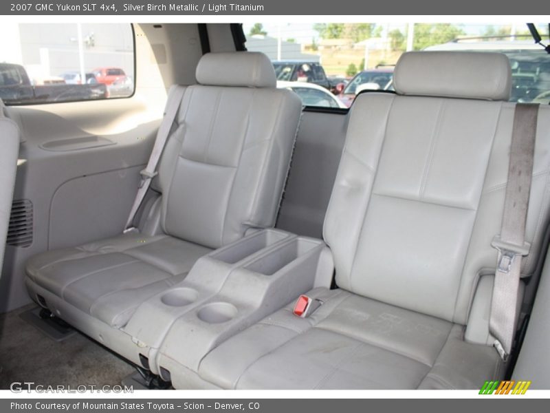 Silver Birch Metallic / Light Titanium 2007 GMC Yukon SLT 4x4