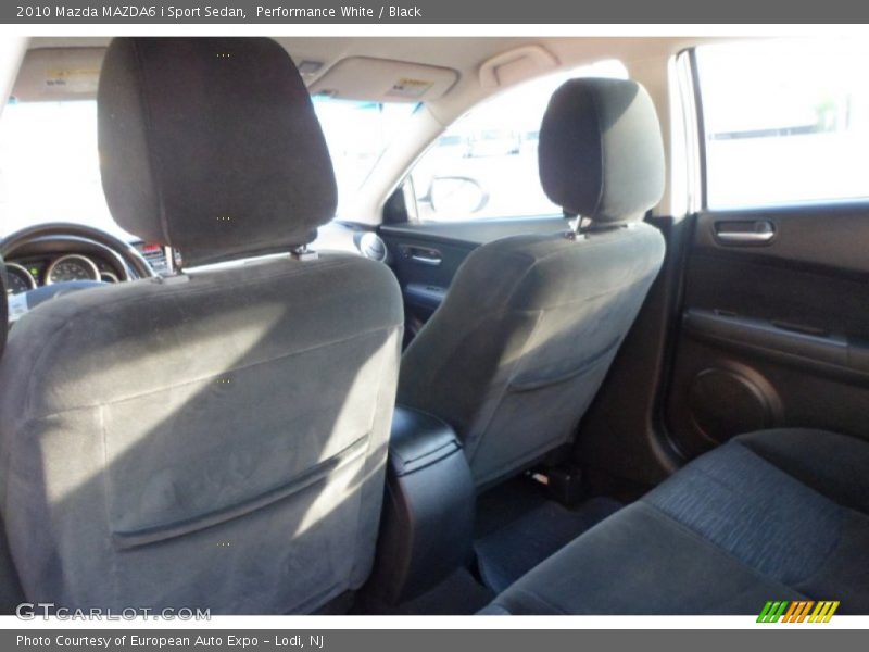 Performance White / Black 2010 Mazda MAZDA6 i Sport Sedan