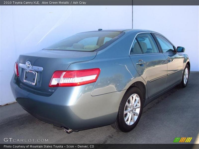 Aloe Green Metallic / Ash Gray 2010 Toyota Camry XLE