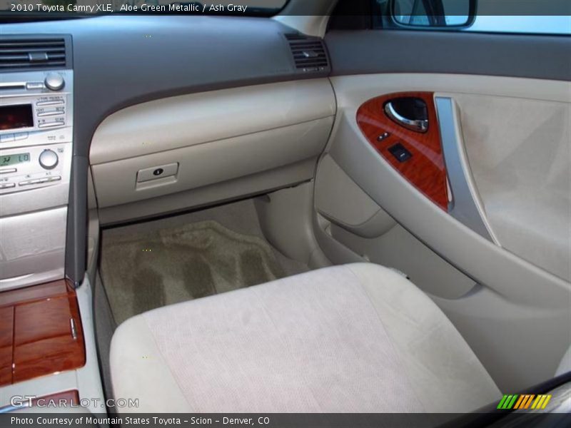 Aloe Green Metallic / Ash Gray 2010 Toyota Camry XLE