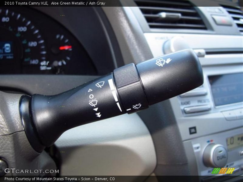 Controls of 2010 Camry XLE