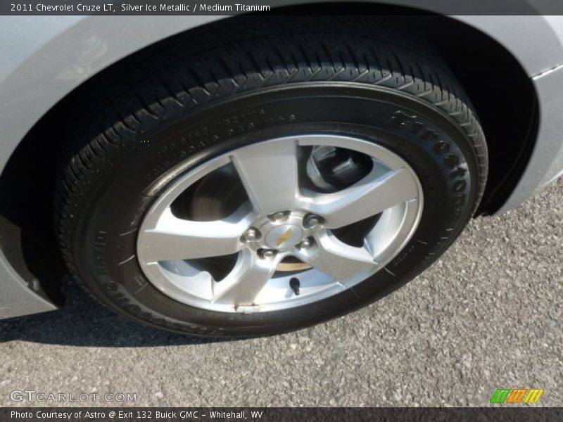 Silver Ice Metallic / Medium Titanium 2011 Chevrolet Cruze LT