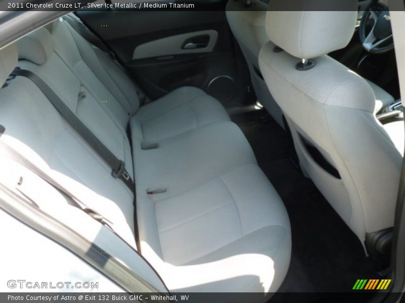 Silver Ice Metallic / Medium Titanium 2011 Chevrolet Cruze LT