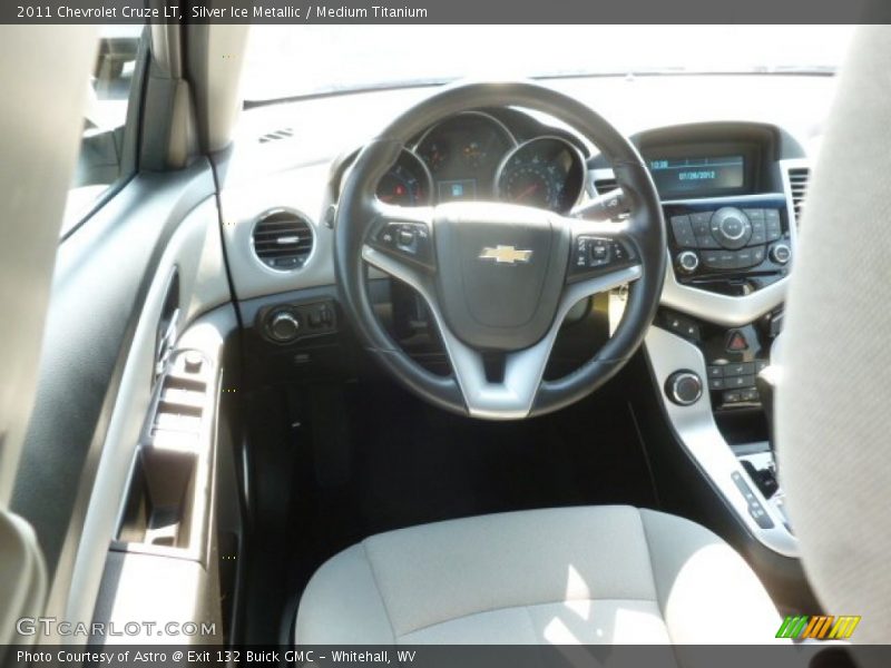 Silver Ice Metallic / Medium Titanium 2011 Chevrolet Cruze LT
