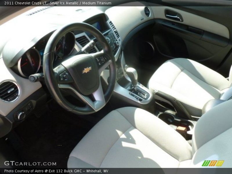 Silver Ice Metallic / Medium Titanium 2011 Chevrolet Cruze LT