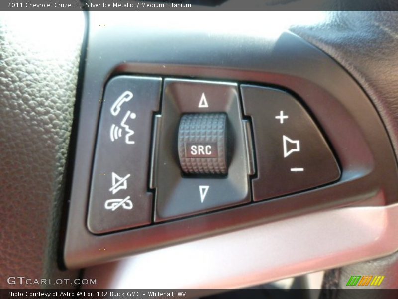 Silver Ice Metallic / Medium Titanium 2011 Chevrolet Cruze LT