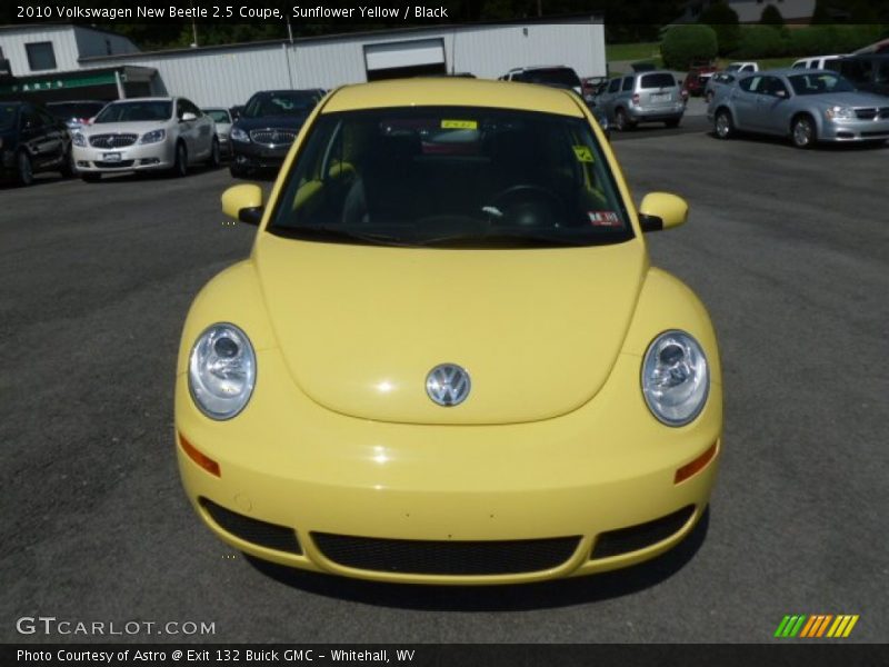 Sunflower Yellow / Black 2010 Volkswagen New Beetle 2.5 Coupe