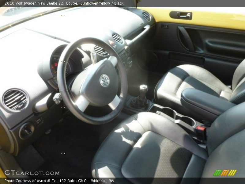 Sunflower Yellow / Black 2010 Volkswagen New Beetle 2.5 Coupe