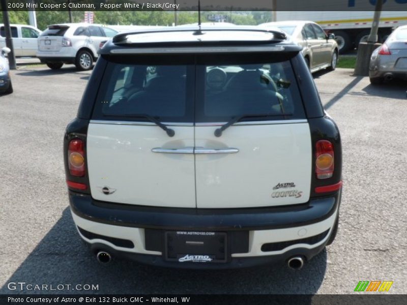 Pepper White / Black/Grey 2009 Mini Cooper S Clubman