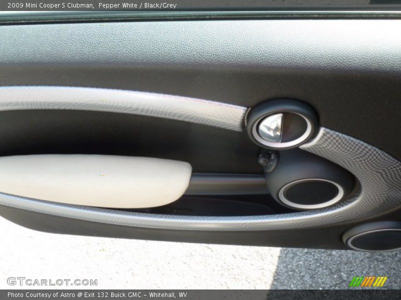 Pepper White / Black/Grey 2009 Mini Cooper S Clubman