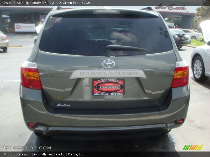 Cypress Green Pearl / Ash 2010 Toyota Highlander V6