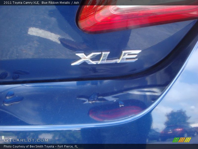 Blue Ribbon Metallic / Ash 2011 Toyota Camry XLE