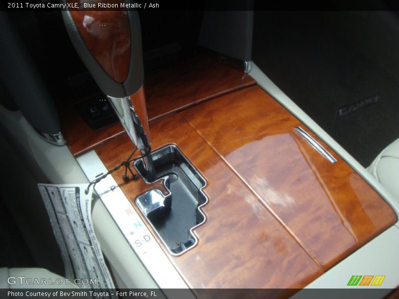 Blue Ribbon Metallic / Ash 2011 Toyota Camry XLE