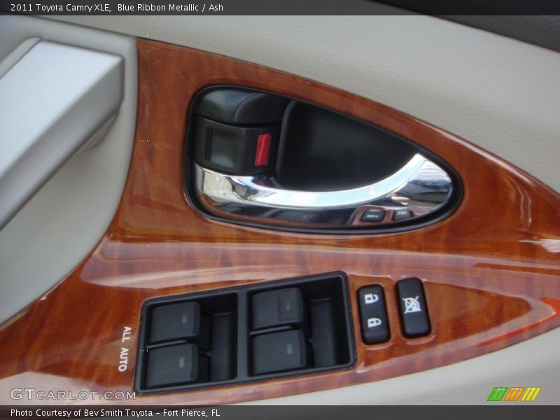 Blue Ribbon Metallic / Ash 2011 Toyota Camry XLE