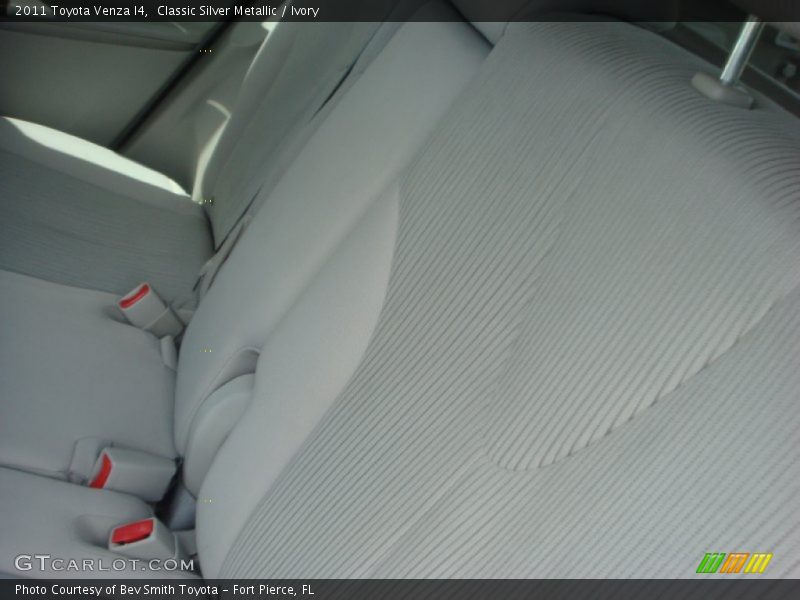 Classic Silver Metallic / Ivory 2011 Toyota Venza I4