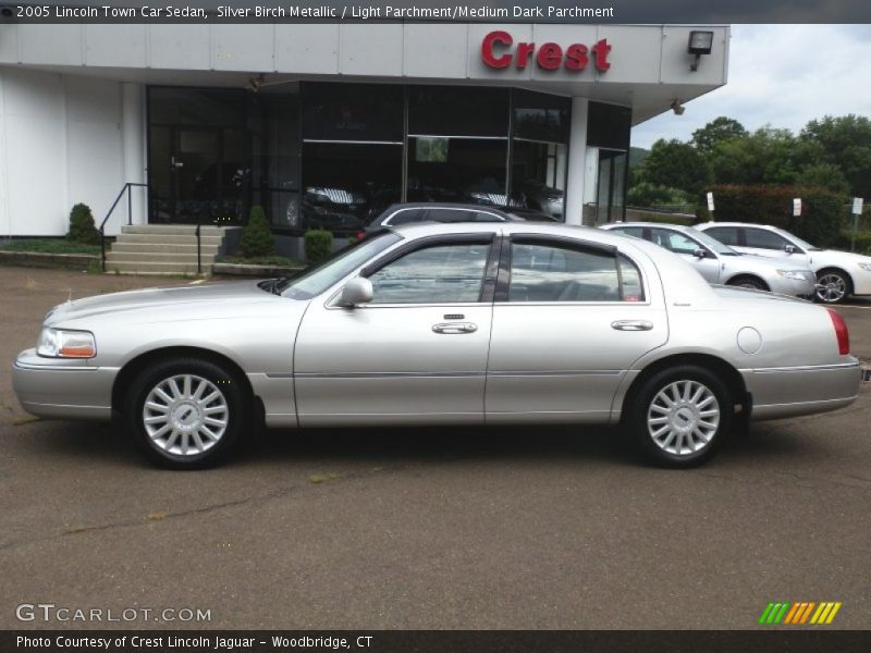 Silver Birch Metallic / Light Parchment/Medium Dark Parchment 2005 Lincoln Town Car Sedan