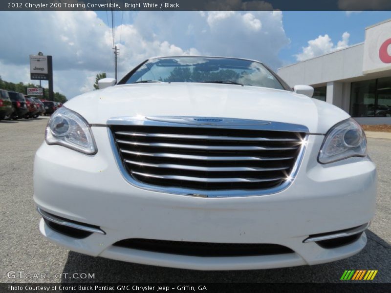 Bright White / Black 2012 Chrysler 200 Touring Convertible