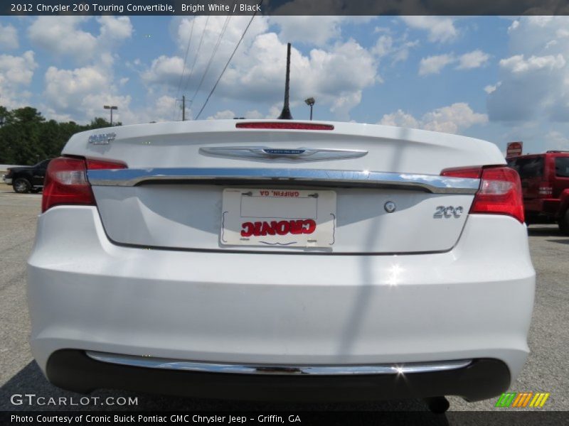 Bright White / Black 2012 Chrysler 200 Touring Convertible