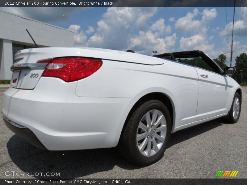 Bright White / Black 2012 Chrysler 200 Touring Convertible