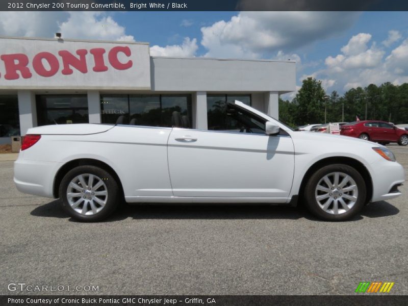 Bright White / Black 2012 Chrysler 200 Touring Convertible