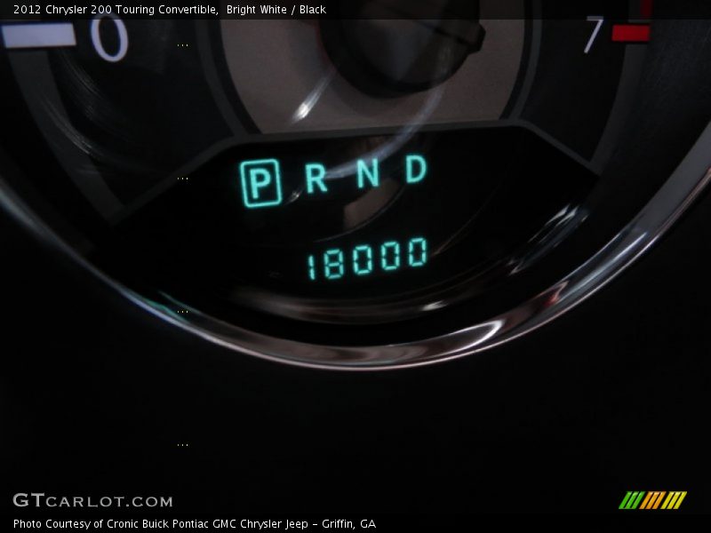 Bright White / Black 2012 Chrysler 200 Touring Convertible