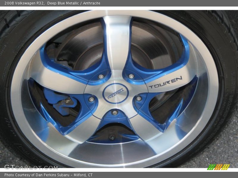 Custom Wheels of 2008 R32 