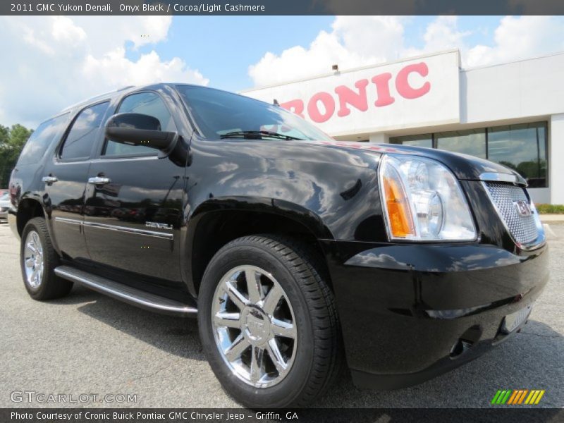 Onyx Black / Cocoa/Light Cashmere 2011 GMC Yukon Denali