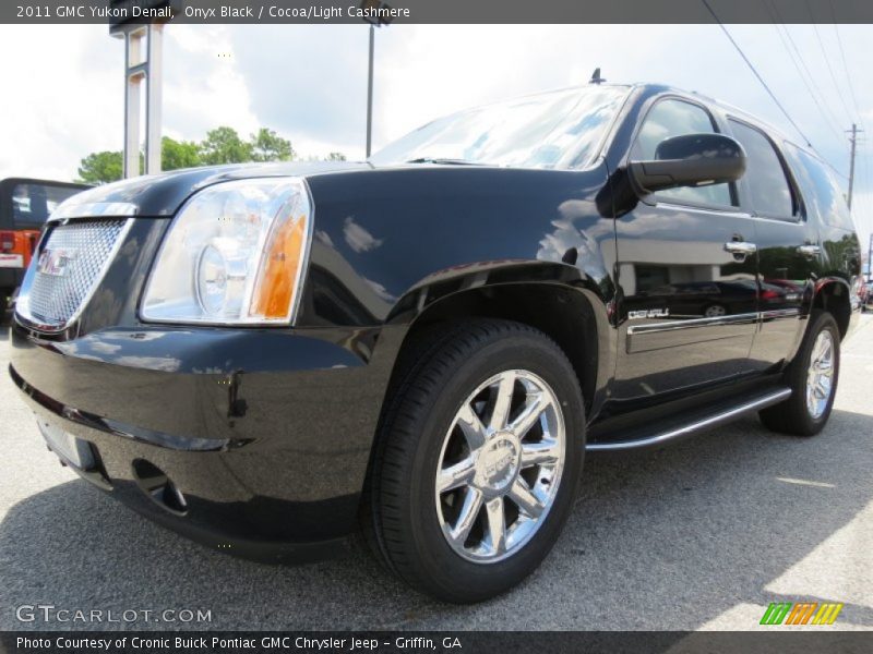 Onyx Black / Cocoa/Light Cashmere 2011 GMC Yukon Denali