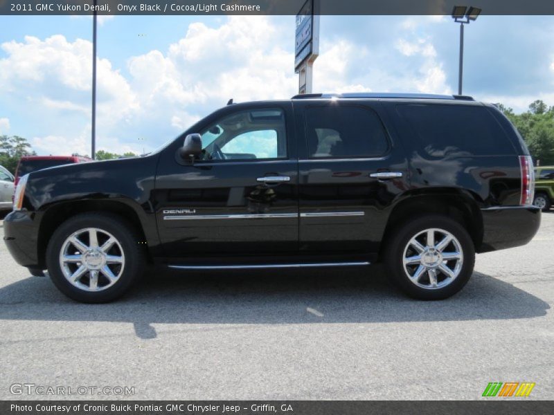 Onyx Black / Cocoa/Light Cashmere 2011 GMC Yukon Denali