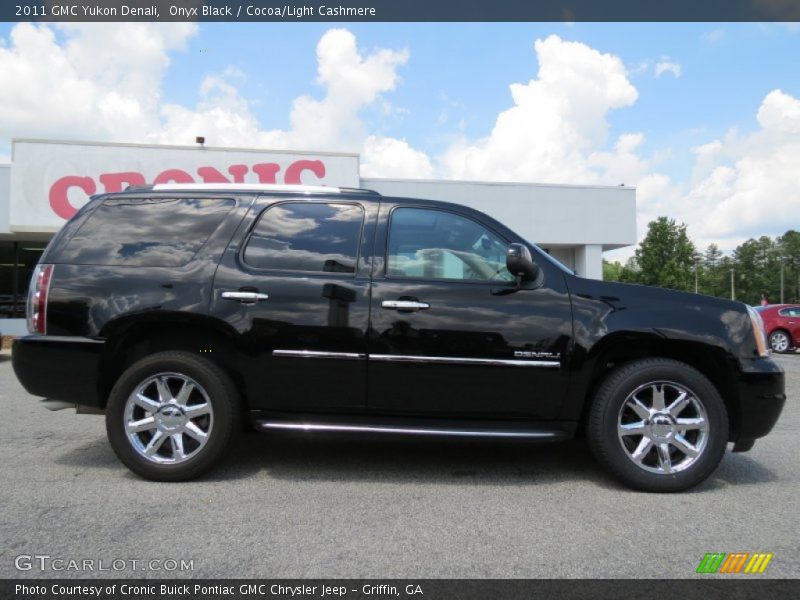 Onyx Black / Cocoa/Light Cashmere 2011 GMC Yukon Denali