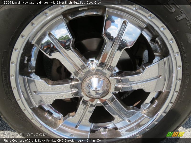 Custom Wheels of 2006 Navigator Ultimate 4x4