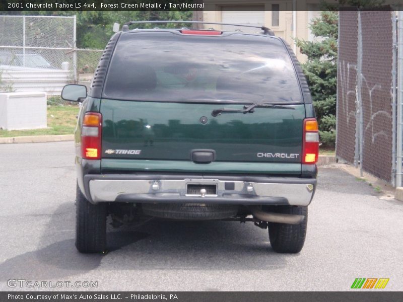 Forest Green Metallic / Tan/Neutral 2001 Chevrolet Tahoe LS 4x4